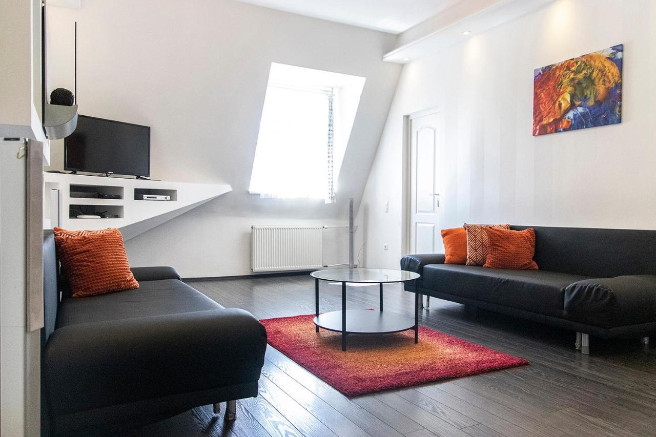 Helena Apartment With View On St. Stephan'S Basilica Budapest Exteriör bild