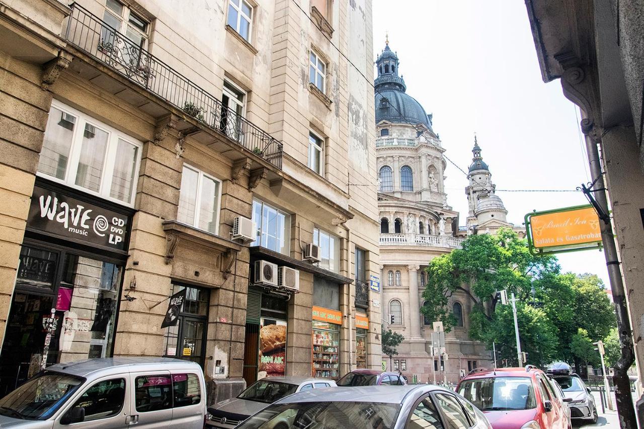 Helena Apartment With View On St. Stephan'S Basilica Budapest Exteriör bild