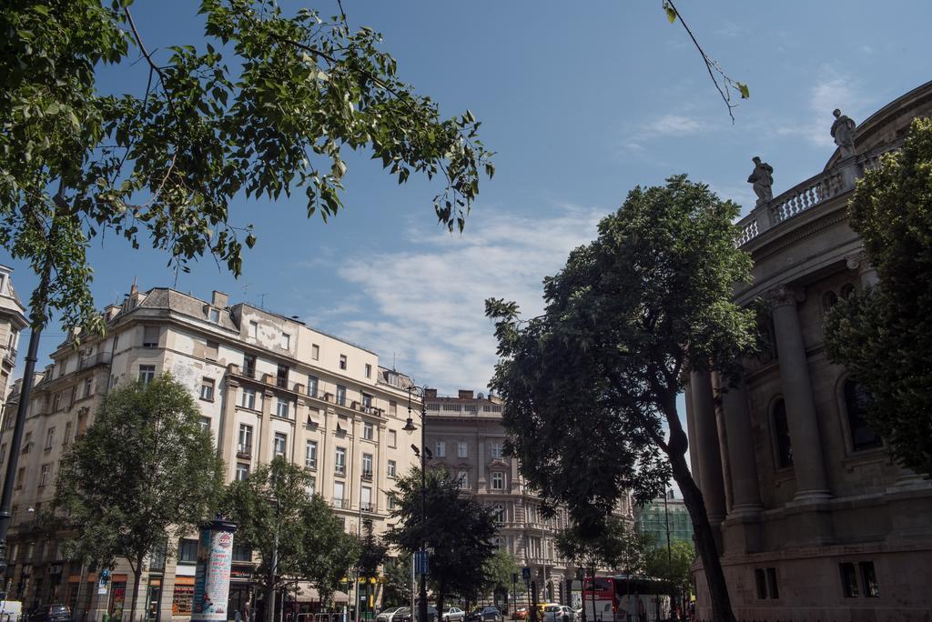 Helena Apartment With View On St. Stephan'S Basilica Budapest Exteriör bild