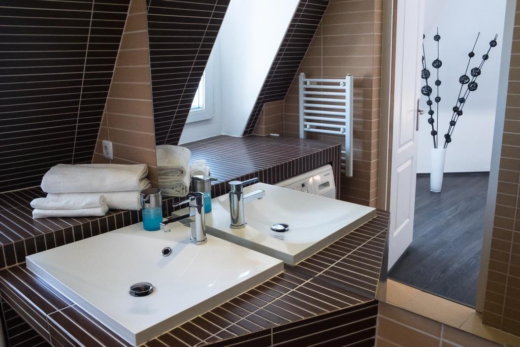 Helena Apartment With View On St. Stephan'S Basilica Budapest Exteriör bild
