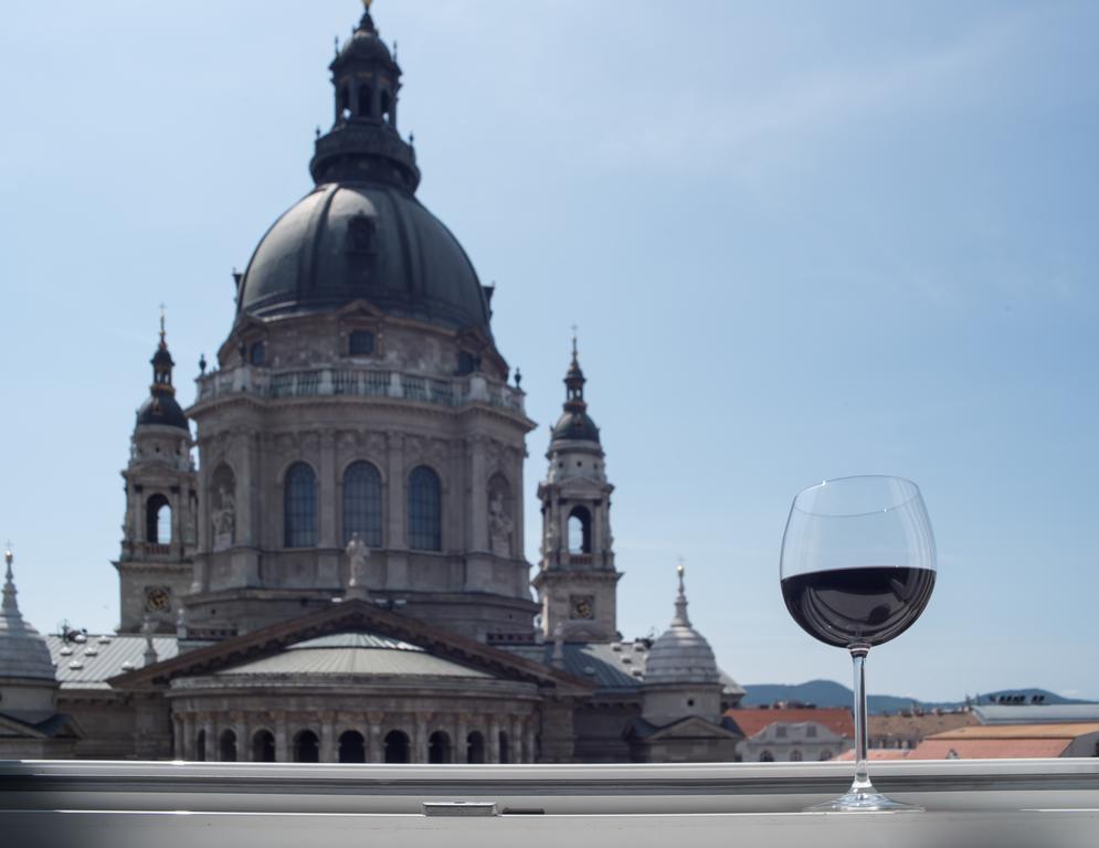 Helena Apartment With View On St. Stephan'S Basilica Budapest Exteriör bild